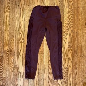 Athleta Salutation Stash II Lace 7/8 Tight Leggings Small Spiced Cabernet